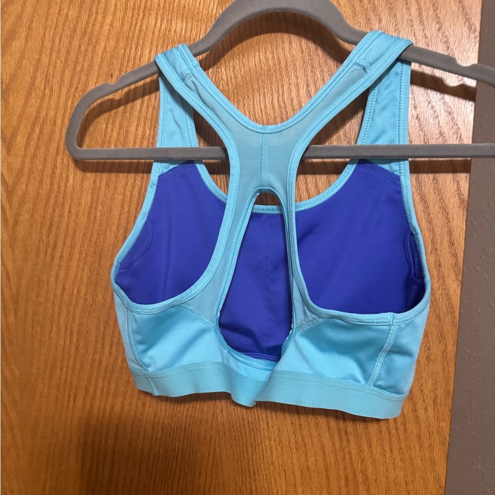 Nike dri fit sports bra size large - Picture 2 of 3